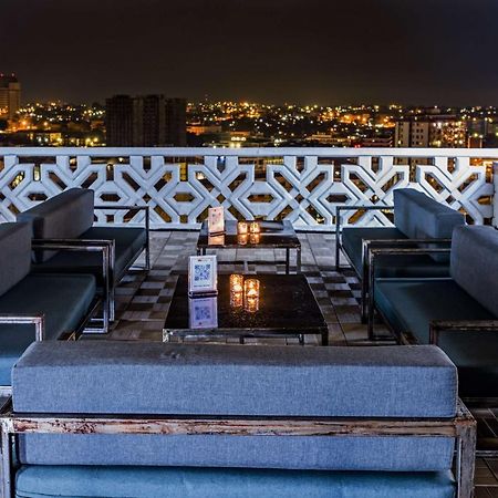 Отель Hilton Яунде Экстерьер фото