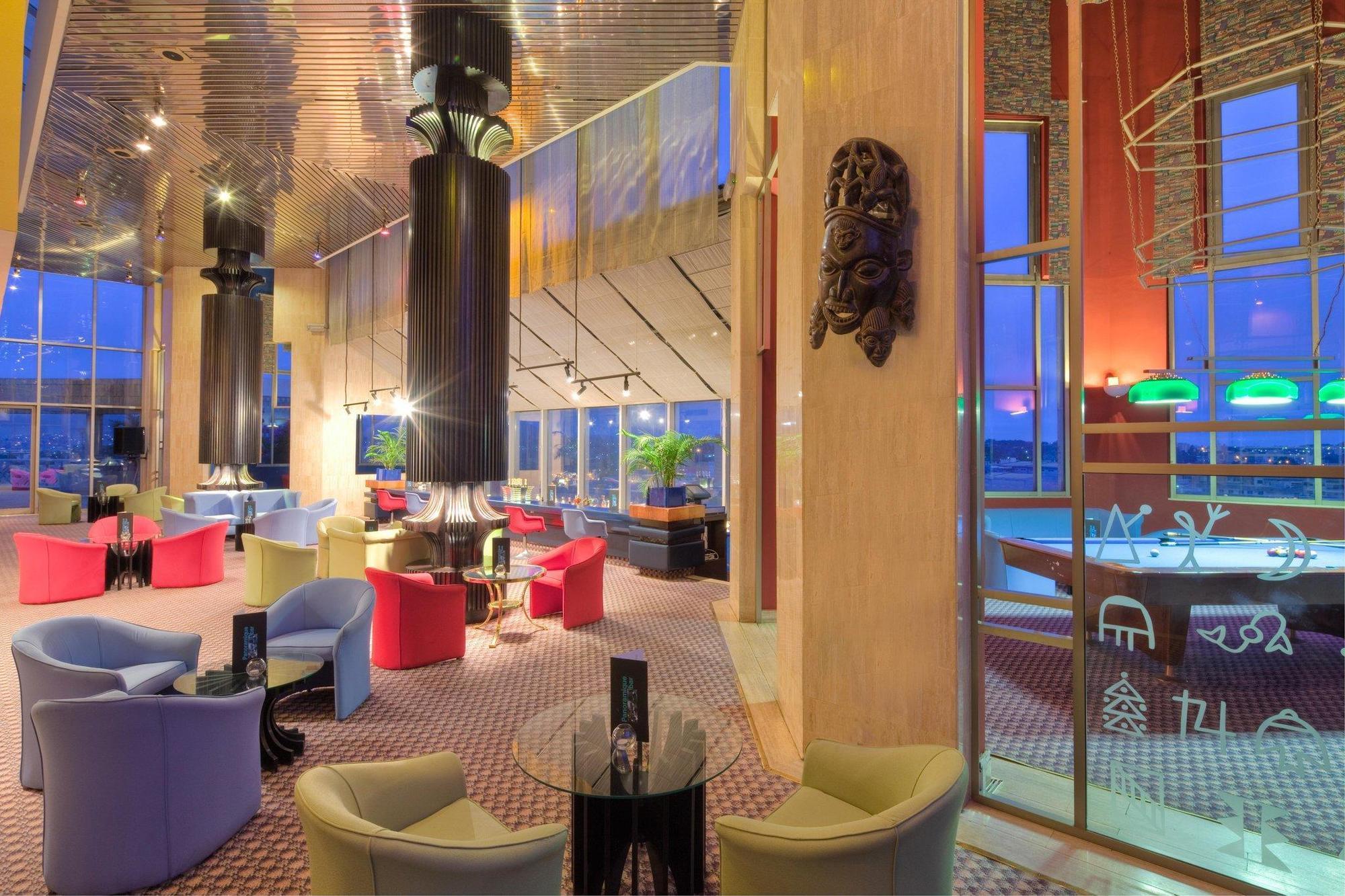 Отель Hilton Яунде Экстерьер фото