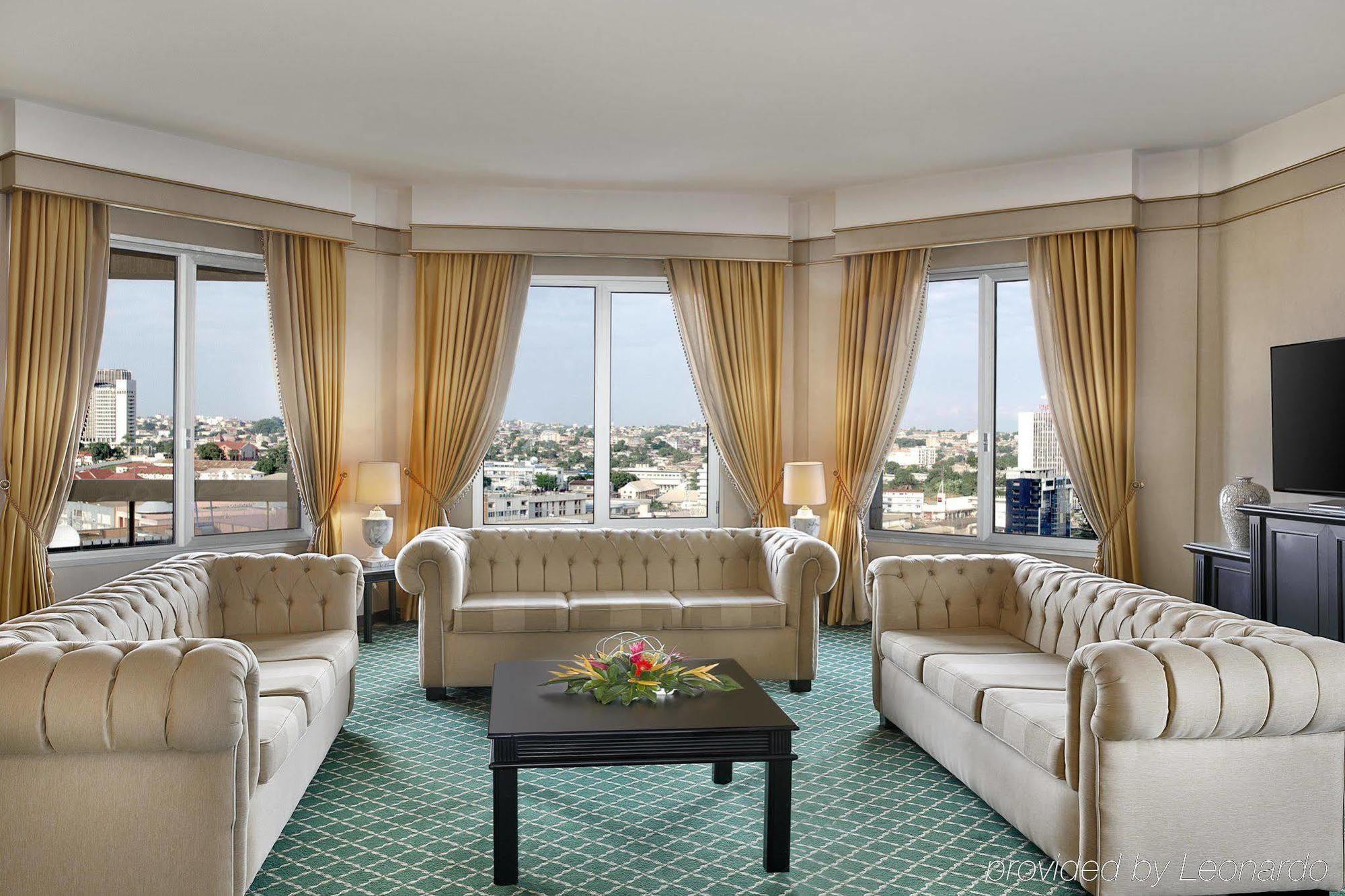 Отель Hilton Яунде Экстерьер фото